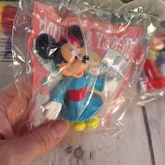 Vintage Disney McDonald's Happy Meal Toys: Mickey, Minnie, Goofy, Dale, Cpt Hook - Picture 5 of 7